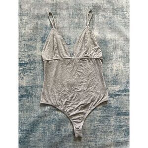 NWT! Essue Gray Deep V Spaghetti Strap Bodysuit Medium